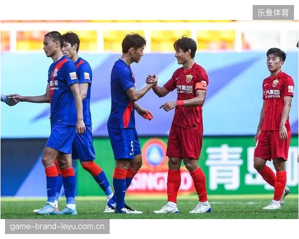 海港申花转会暗战升级：足球江湖中的幕后较量