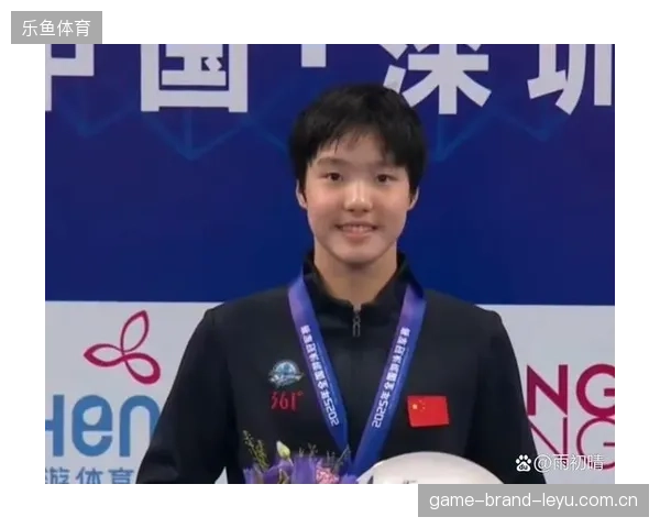 游泳少年以气势碾压晋级决赛